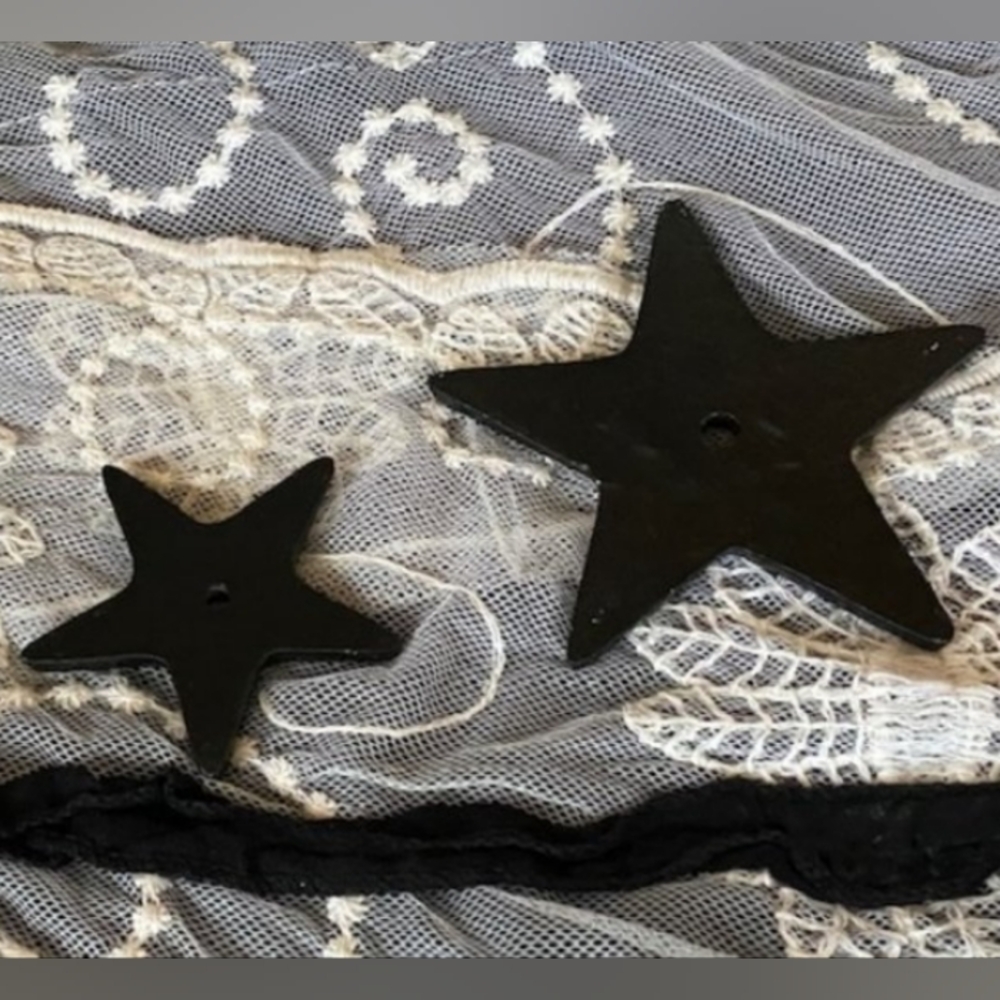 Vintage Rustic Farmhouse Black Cast Iron Star Set, 4" + 2-1/2", Set of 2